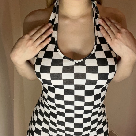 Checkered Halter-top Bodycon Dress - Picture 5 of 5